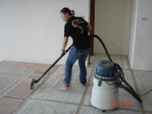 2.地板的清潔,包含鋪設前,鋪設中鋪舖設完成